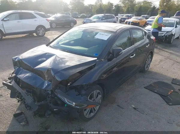 2017 HYUNDAI ELANTRA VIN 5NPD84LF0HH130599 фото 2