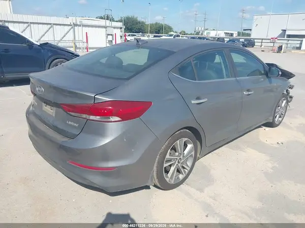KMHD84LF7HU188114 — 2017 Hyundai Elantra, фото 4 с аукциона IAAI, Передняя часть