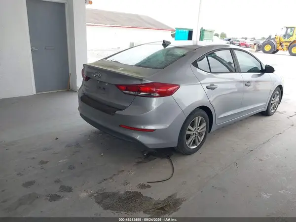 5NPD84LF5HH129268 — 2017 Hyundai Elantra, фото 4 с аукциона IAAI 30.09.2026, Естественный износ