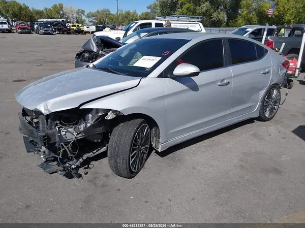 KMHD04LB4HU358143 — 2017 Hyundai Elantra, фото 2 с аукциона IAAI, Передняя и задняя части