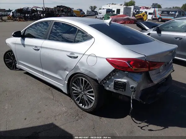 KMHD04LB4HU358143 — 2017 Hyundai Elantra, фото 3 с аукциона IAAI, Передняя и задняя части