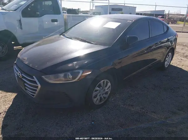 2017 HYUNDAI ELANTRA VIN 5NPD74LF0HH168143 фото 2