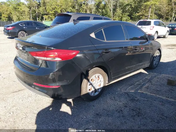 2017 HYUNDAI ELANTRA VIN 5NPD74LF0HH168143 фото 4