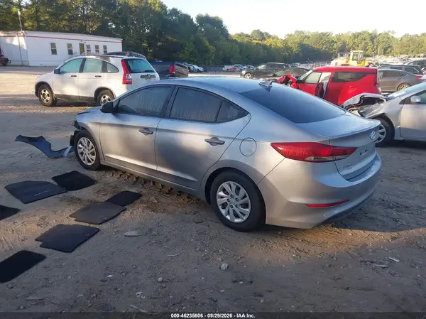 5NPD74LF9HH152586 — 2017 Hyundai Elantra, фото 3 с аукциона IAAI, Передняя часть слева