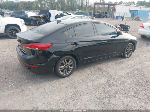 2017 HYUNDAI ELANTRA VIN 5NPD84LF4HH050299 фото 4