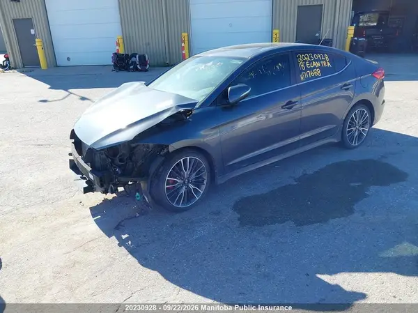 KMHD04LB4JU717688 — 2018 Hyundai Elantra, фото 2 с аукциона IAAI 29.09.2026, Передняя часть справа