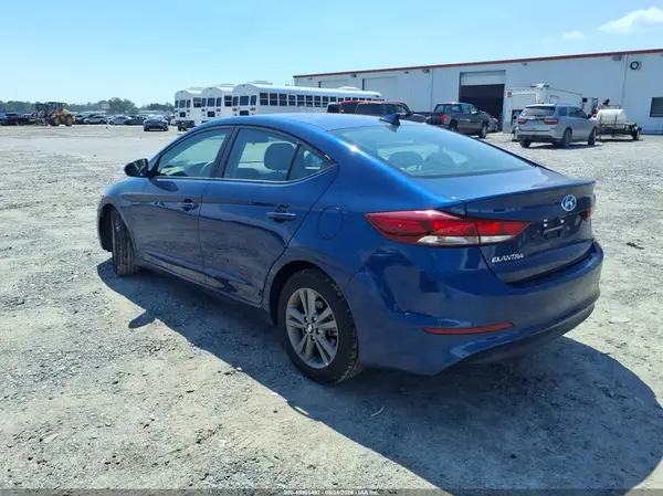 5NPD84LF8JH383918 — 2018 Hyundai Elantra, фото 3 с аукциона IAAI 06.10.2026, Естественный износ
