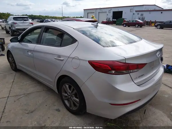 2018 HYUNDAI ELANTRA VIN 5NPD84LF4JH294489 фото 3