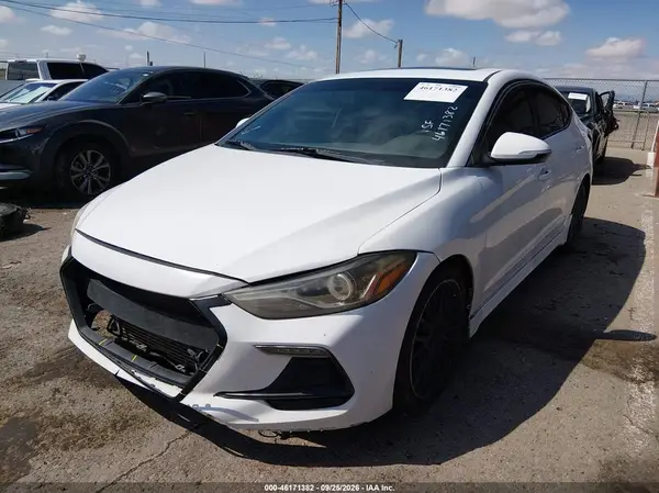 KMHD04LB4JU575021 — 2018 Hyundai Elantra, фото 2 с аукциона IAAI, Передняя часть