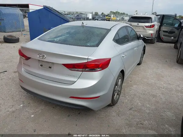 5NPD84LFXJH230750 — 2018 Hyundai Elantra, фото 4 с аукциона IAAI 06.10.2026, Естественный износ