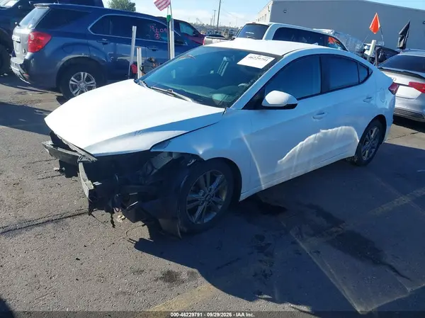 5NPD84LF7JH352434 — 2018 Hyundai Elantra, фото 2 с аукциона IAAI, Передняя часть