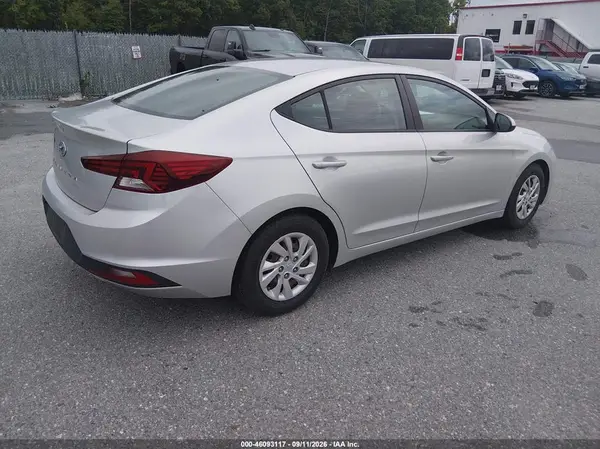 5NPD74LF2KH482304 — 2019 Hyundai Elantra, фото 4 с аукциона IAAI 05.10.2026, Естественный износ