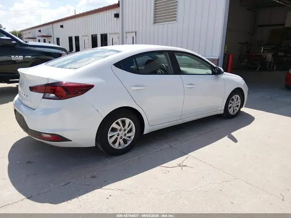 5NPD74LF1LH602305 — 2020 Hyundai Elantra, фото 4 с аукциона IAAI 07.10.2026, Естественный износ