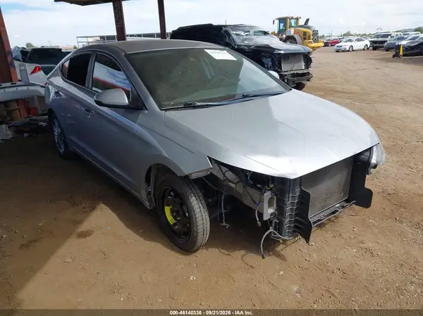 KMHD84LF1LU032661 — 2020 Hyundai Elantra, Передняя часть (Front & Rear), фото до ремонта