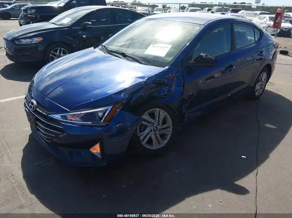 5NPD84LF8LH506507 — 2020 Hyundai Elantra, фото 2 с аукциона IAAI, Передняя часть слева