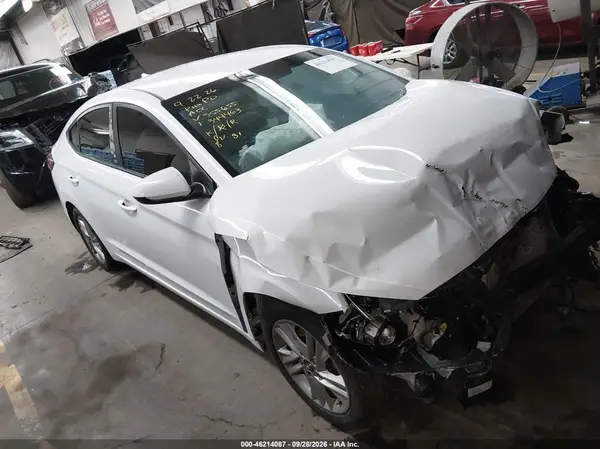 5NPD84LF4LH555655 — 2020 Hyundai Elantra, Передняя часть (Front End), фото до ремонта