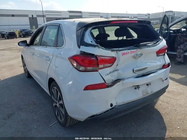 KMHH35LE6LU141260 — 2020 Hyundai Elantra, фото 3 с аукциона IAAI, Передняя и задняя части