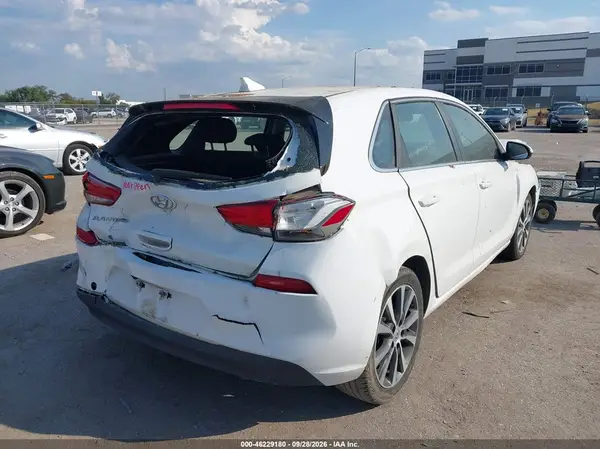 KMHH35LE6LU141260 — 2020 Hyundai Elantra, фото 4 с аукциона IAAI, Передняя и задняя части