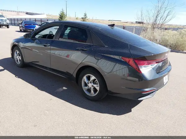 5NPLL4AG6MH047131 — 2021 Hyundai Elantra, фото 3 с аукциона IAAI 11.10.2026, Естественный износ