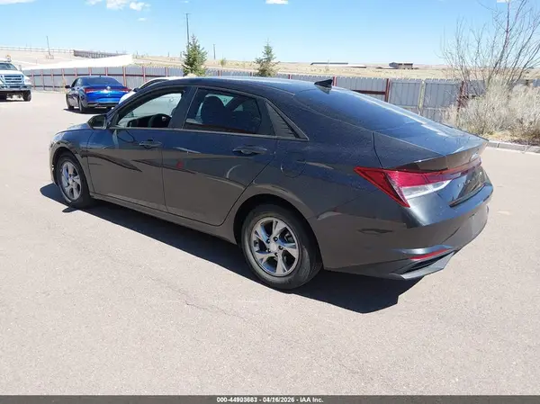 5NPLL4AG8MH042173 — 2021 Hyundai Elantra, фото 3 с аукциона IAAI 11.10.2026, Естественный износ