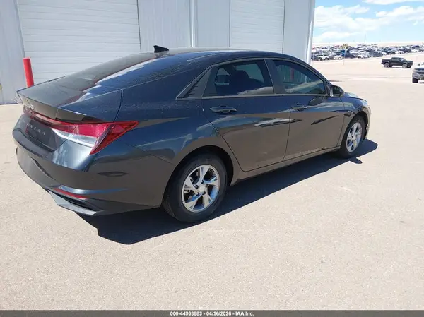 5NPLL4AG8MH042173 — 2021 Hyundai Elantra, фото 4 с аукциона IAAI 11.10.2026, Естественный износ