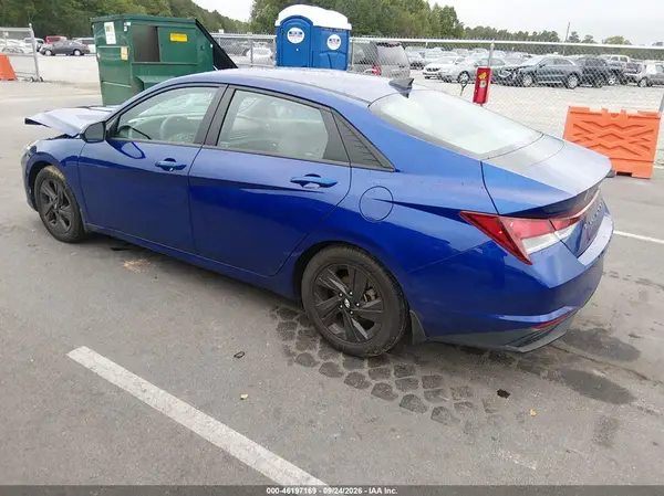 5NPLM4AG1NH059217 — 2022 Hyundai Elantra, фото 3 с аукциона IAAI, Передняя часть справа