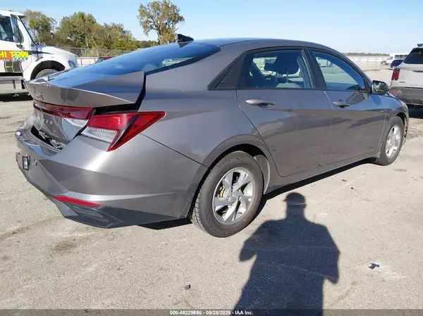 2022 HYUNDAI ELANTRA VIN KMHLL4AG5NU278718 фото 4