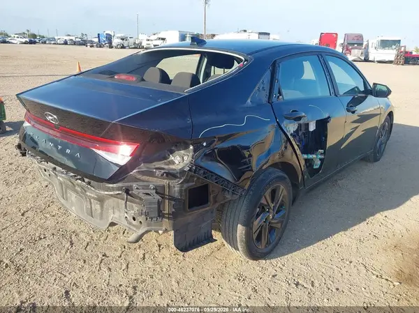 KMHLM4AG2NU322025 — 2022 Hyundai Elantra, фото 4 с аукциона IAAI, Задняя часть