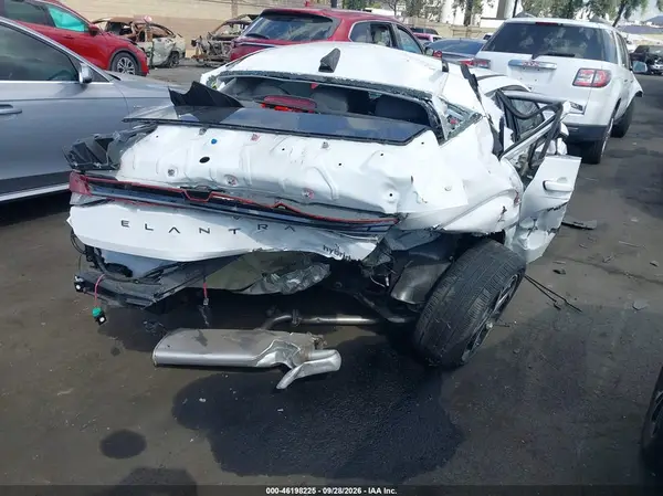 KMHLN4AJ5PU086322 — 2023 Hyundai Elantra, фото 4 с аукциона IAAI, Передняя и задняя части