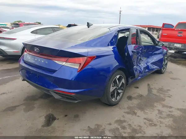 KMHLS4AG9PU599795 — 2023 Hyundai Elantra, фото 4 с аукциона IAAI, Правый бок