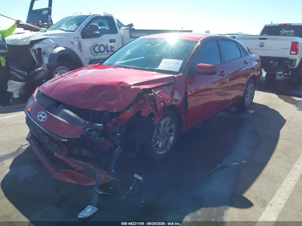 KMHLM4DG9RU673581 — 2024 Hyundai Elantra, фото 2 с аукциона IAAI, Передняя часть слева