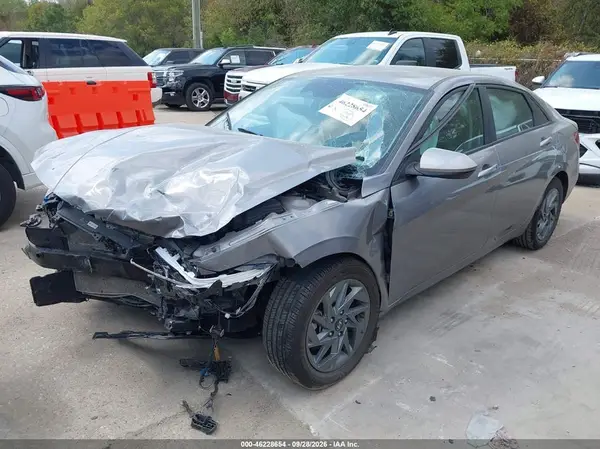 KMHLM4DG5RU784970 — 2024 Hyundai Elantra, фото 2 с аукциона IAAI, Передняя часть