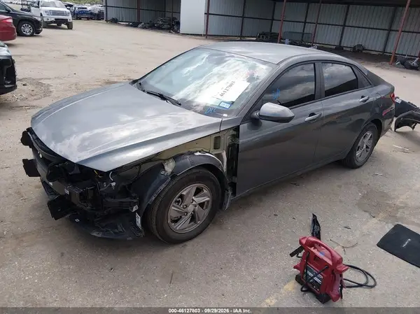 KMHLL4DG4SU089243 — 2025 Hyundai Elantra, фото 2 с аукциона IAAI, Передняя часть