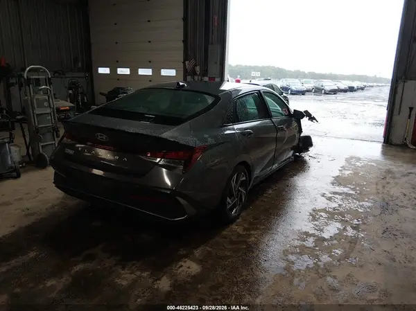 KMHLM4DGXSU884732 — 2025 Hyundai Elantra, фото 3 с аукциона IAAI, Передняя часть слева