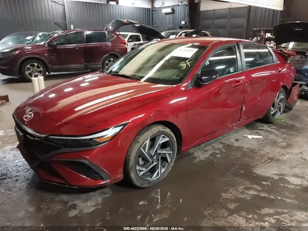KMHLM4DG9SU933810 — 2025 Hyundai Elantra, фото 2 с аукциона IAAI, Передняя и задняя части