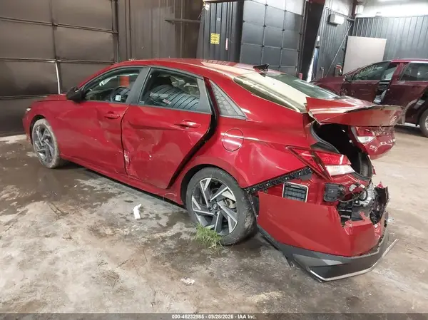 KMHLM4DG9SU933810 — 2025 Hyundai Elantra, фото 3 с аукциона IAAI, Передняя и задняя части