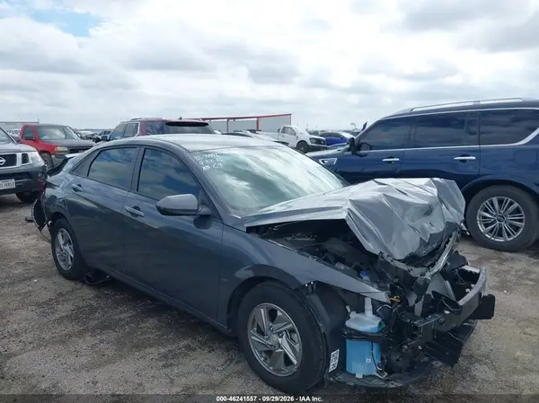 KMHLL4DGXSU002008 — 2025 Hyundai Elantra, Передняя и задняя части (Front & Rear), фото до ремонта