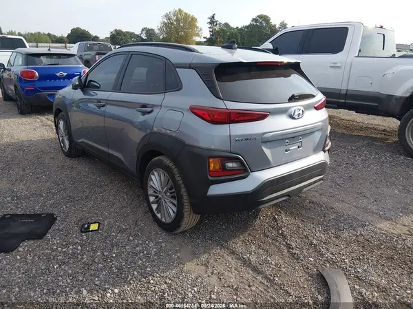 KM8K22AAXMU654455 — 2021 Hyundai Kona, фото 3 с аукциона IAAI, Задняя часть справа