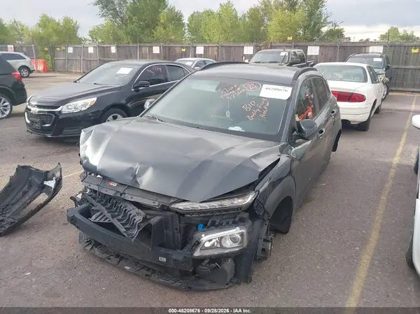 KM8K22AA6MU603857 — 2021 Hyundai Kona, фото 2 с аукциона IAAI, Передняя и задняя части
