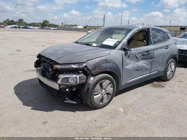 KM8K33AG6MU131246 — 2021 Hyundai Kona, фото 2 с аукциона IAAI, Передняя часть