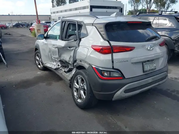 KM8K32AB1PU961989 — 2023 Hyundai Kona, фото 3 с аукциона IAAI, LEFT & RIGHT SIDE