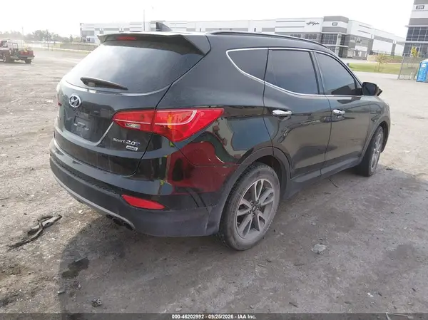 5XYZUDLA1GG361183 — 2016 Hyundai Santa FE, фото 4 с аукциона IAAI, Пожар двигателя