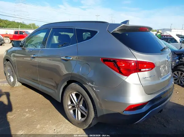 5NMZU3LBXHH005549 — 2017 Hyundai Santa FE, фото 3 с аукциона IAAI 08.10.2026, Передняя часть