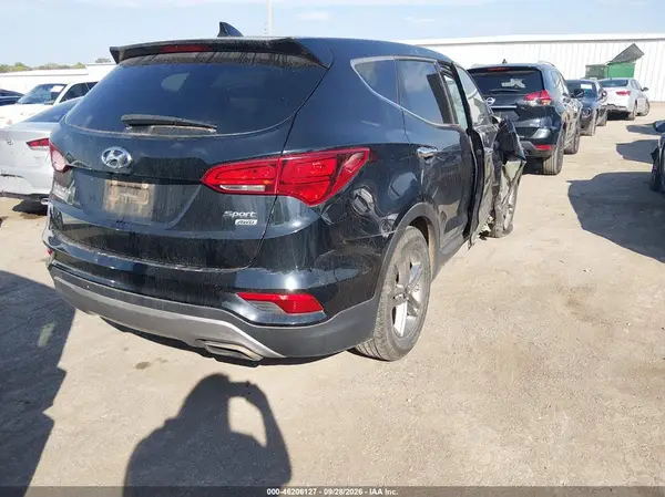5XYZTDLB6HG438000 — 2017 Hyundai Santa FE, фото 4 с аукциона IAAI, Передняя часть справа