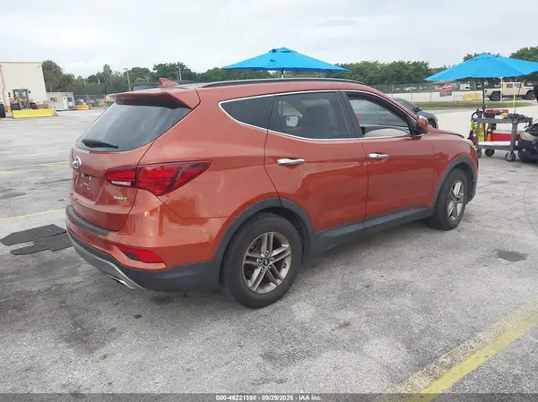 5XYZU3LB0HG412869 — 2017 Hyundai Santa FE, фото 4 с аукциона IAAI, Передняя часть