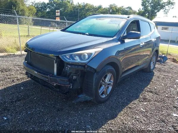 5XYZU3LB2HG424022 — 2017 Hyundai Santa FE, фото 2 с аукциона IAAI, Передняя часть