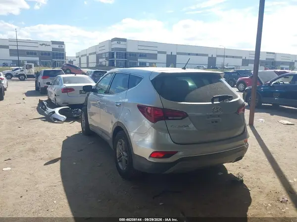 5XYZT3LB0JG572873 — 2018 Hyundai Santa FE, фото 3 с аукциона IAAI, Передняя часть