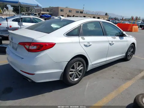 2015 Hyundai Sonata 2.4l Se VIN 5NPE24AF9FH057562 фото 4