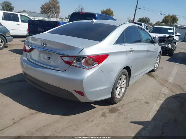 5NPEB4AC2EH933828 — 2014 Hyundai Sonata GLS, фото 4 с аукциона IAAI 13.10.2026, Естественный износ