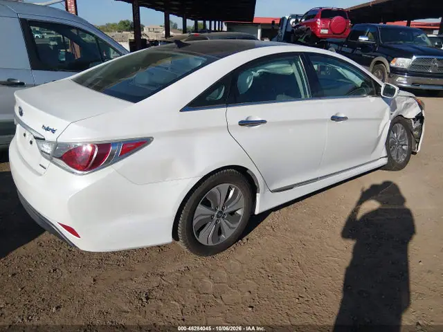 2015 Hyundai Sonata Hybrid Limited VIN KMHEC4A47FA136128 фото 4